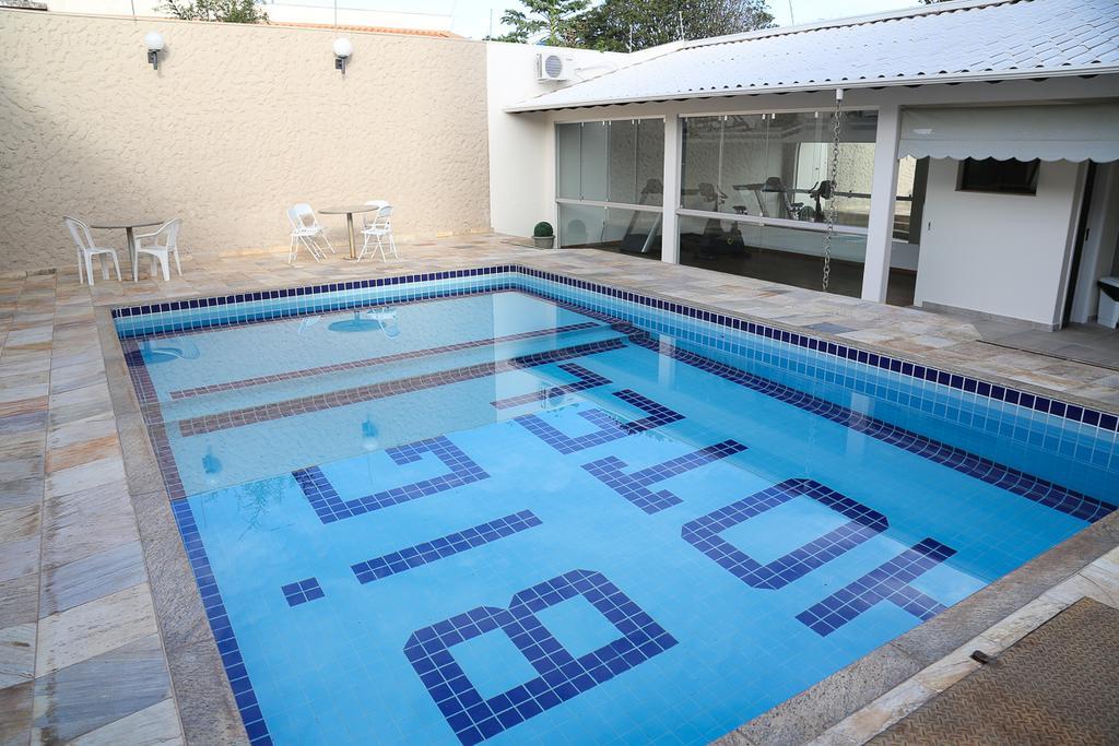 ארגוארי Big Executive Hotel מראה חיצוני תמונה
